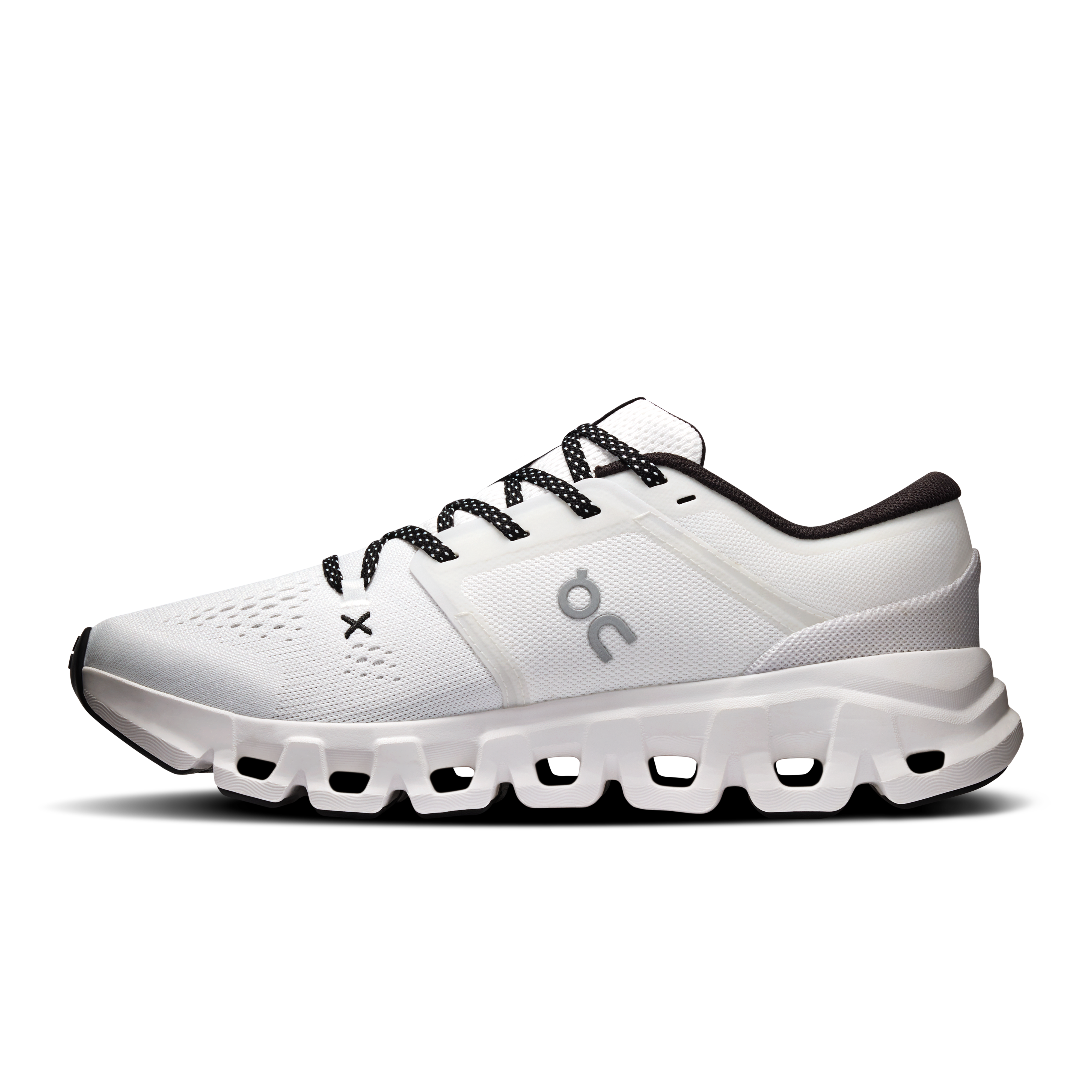 On Running Women's Cloud X 5 Shoes - White / Black